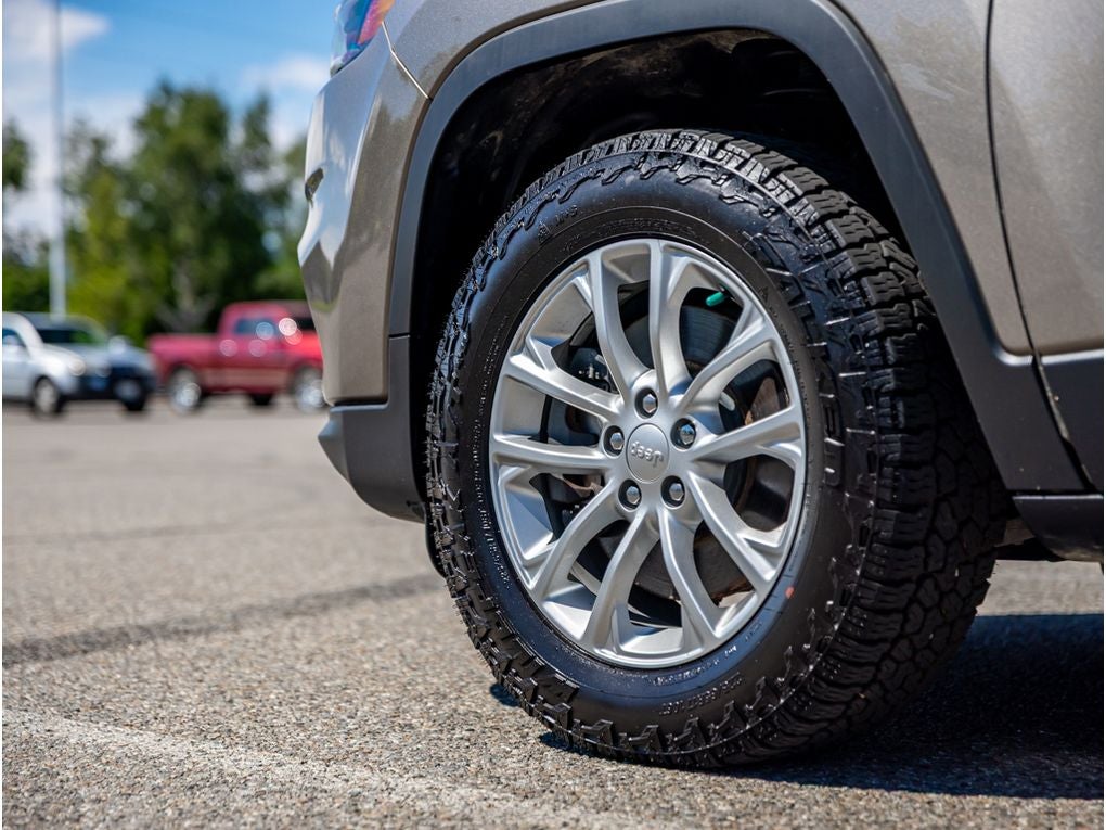 2019 Jeep Cherokee Base