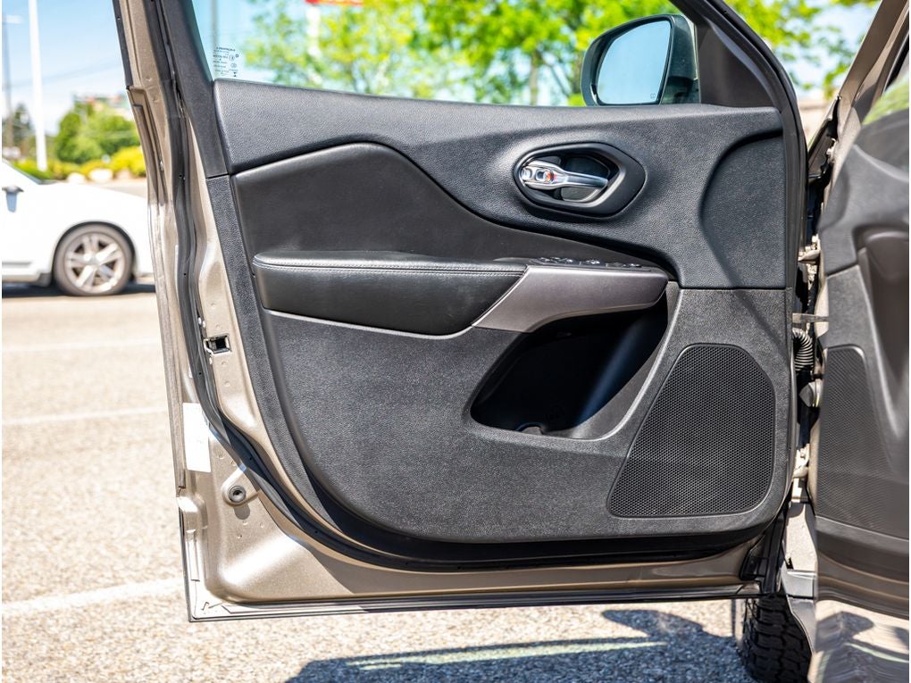 2019 Jeep Cherokee Base