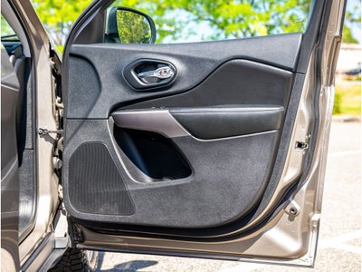 2019 Jeep Cherokee Base