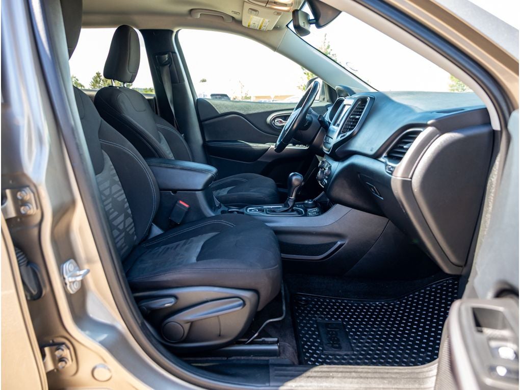 2019 Jeep Cherokee Base
