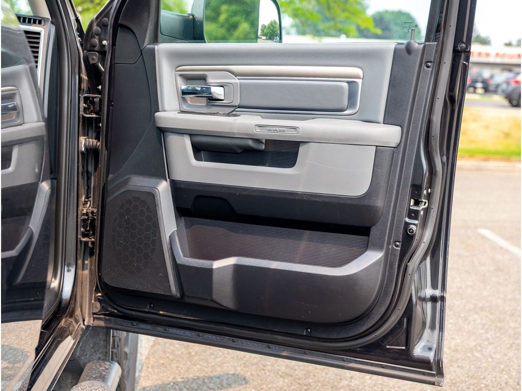2016 RAM 1500 Base