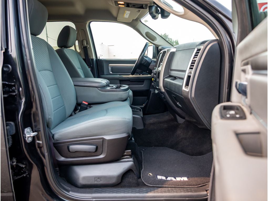 2016 RAM 1500 Base