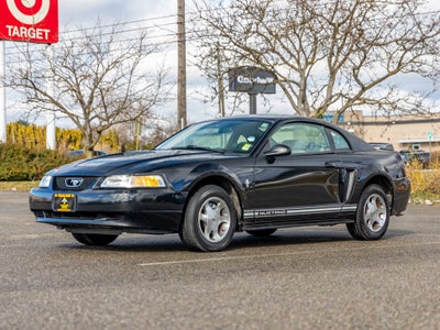 2000 Ford Mustang Base