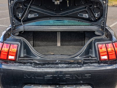 2000 Ford Mustang Base