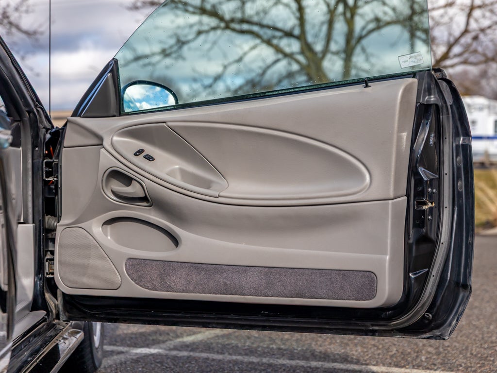 2000 Ford Mustang Base