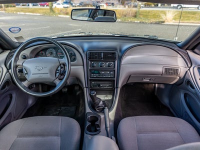 2000 Ford Mustang Base