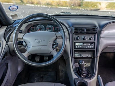 2000 Ford Mustang Base