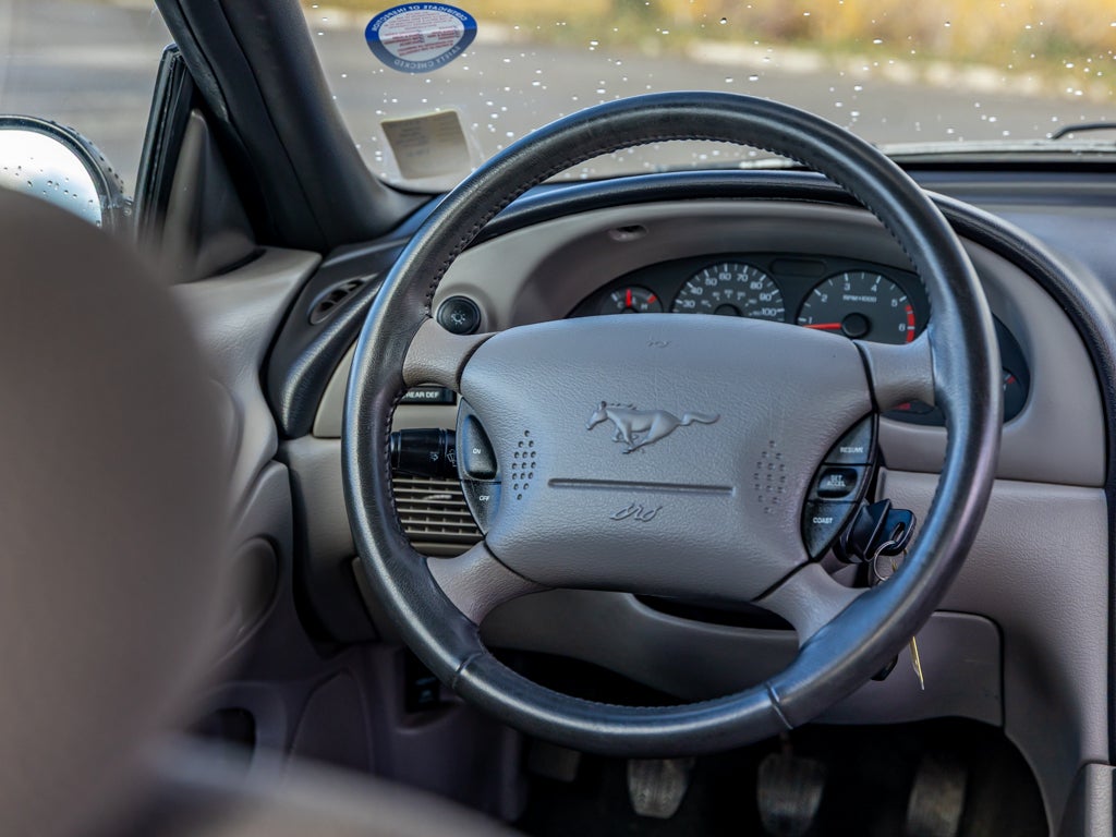 2000 Ford Mustang Base