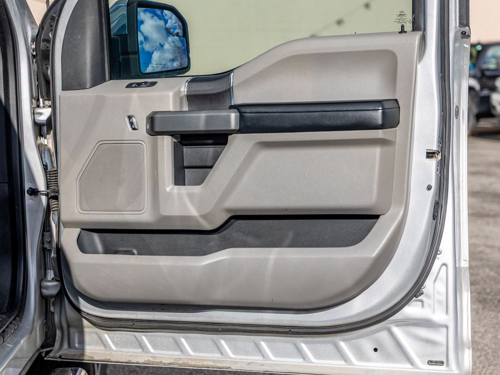 2016 Ford F-150 Base