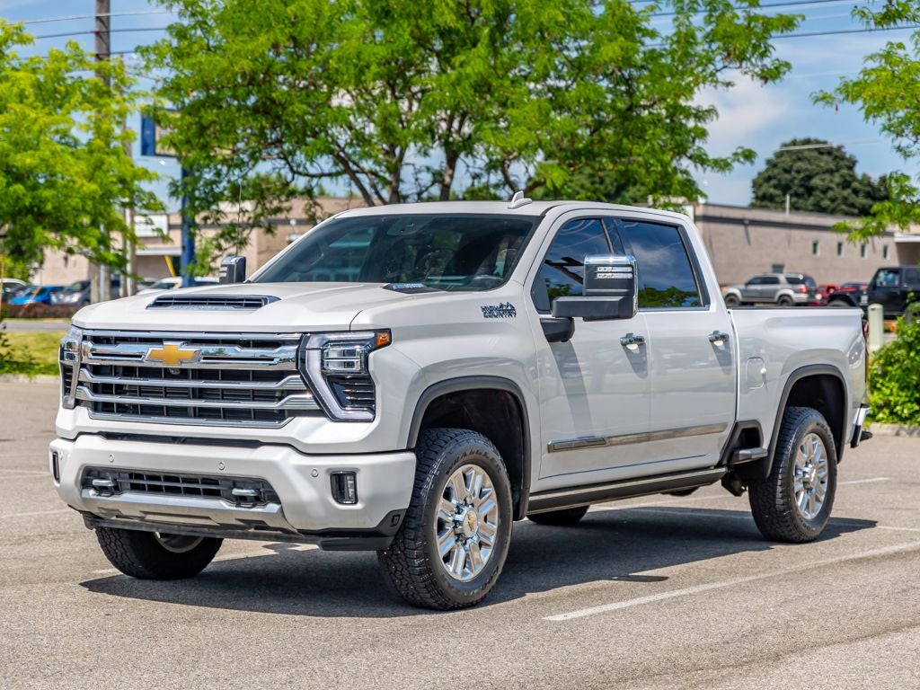 2025 Chevrolet Silverado High Country