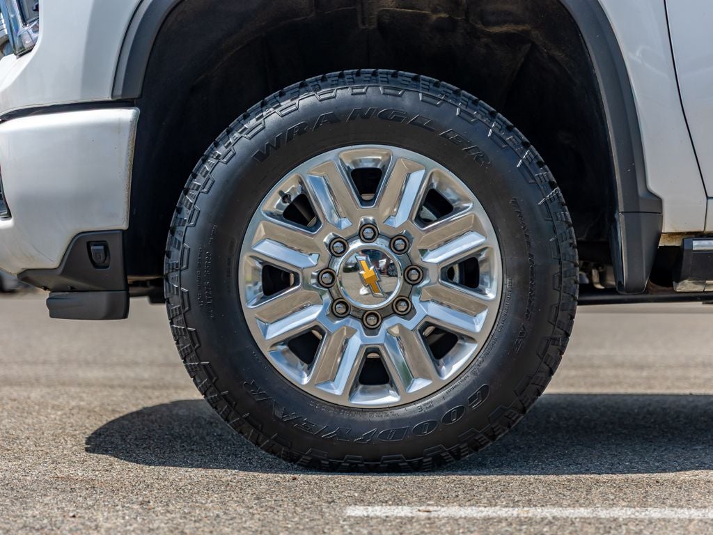 2025 Chevrolet Silverado High Country