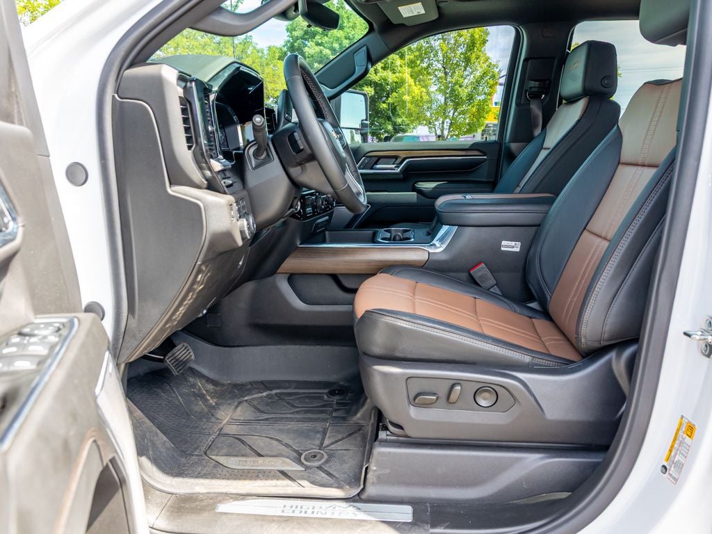 2025 Chevrolet Silverado High Country