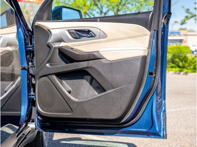 2022 Chevrolet Traverse LT Cloth