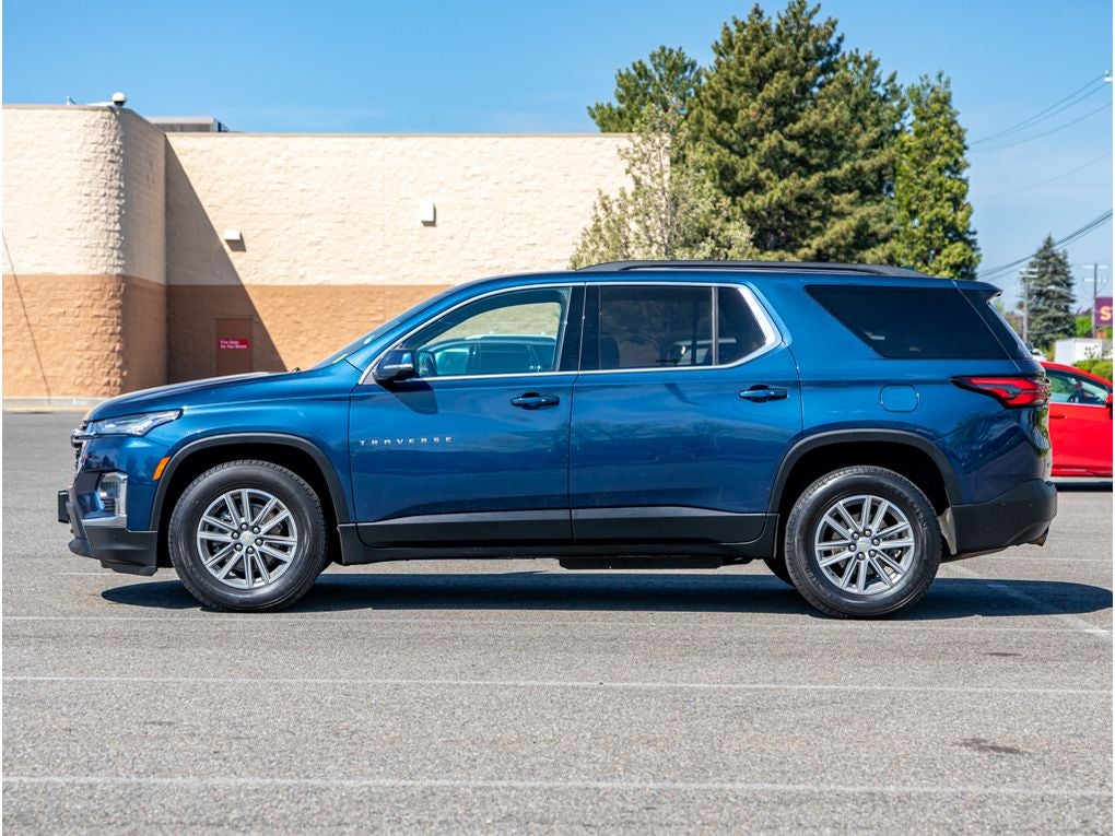 2022 Chevrolet Traverse LT Cloth