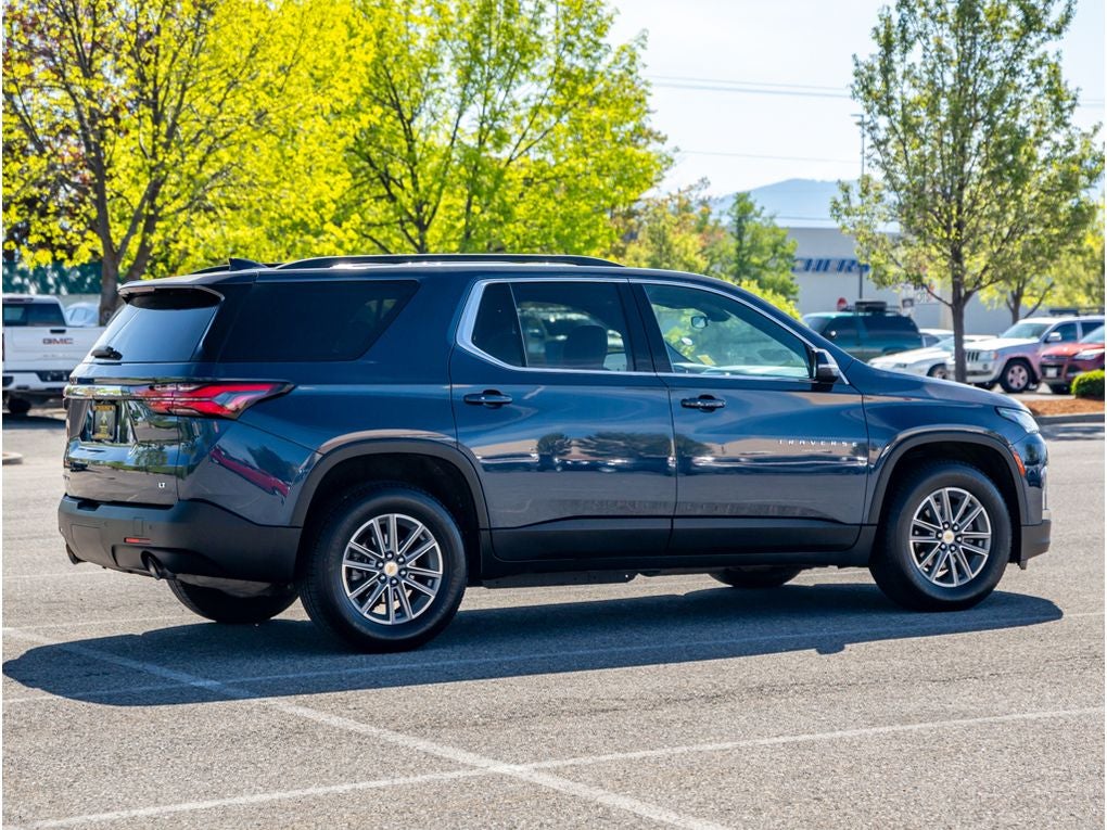 2022 Chevrolet Traverse LT Cloth