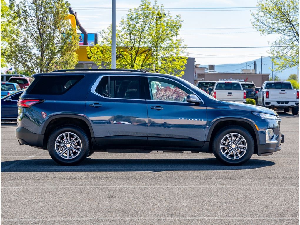2022 Chevrolet Traverse LT Cloth