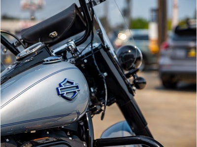 2024 Harley-Davidson FLHCS Base
