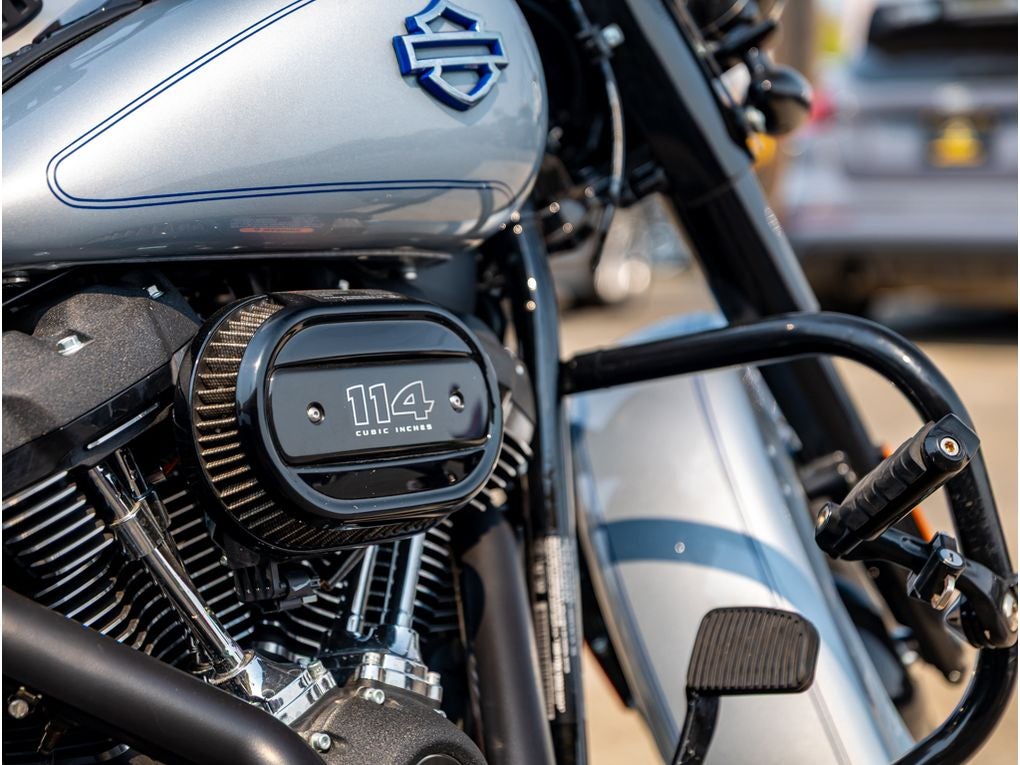 2024 Harley-Davidson FLHCS Base