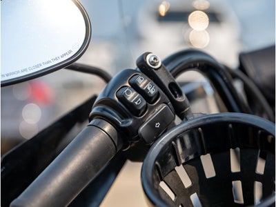 2024 Harley-Davidson FLHCS Base