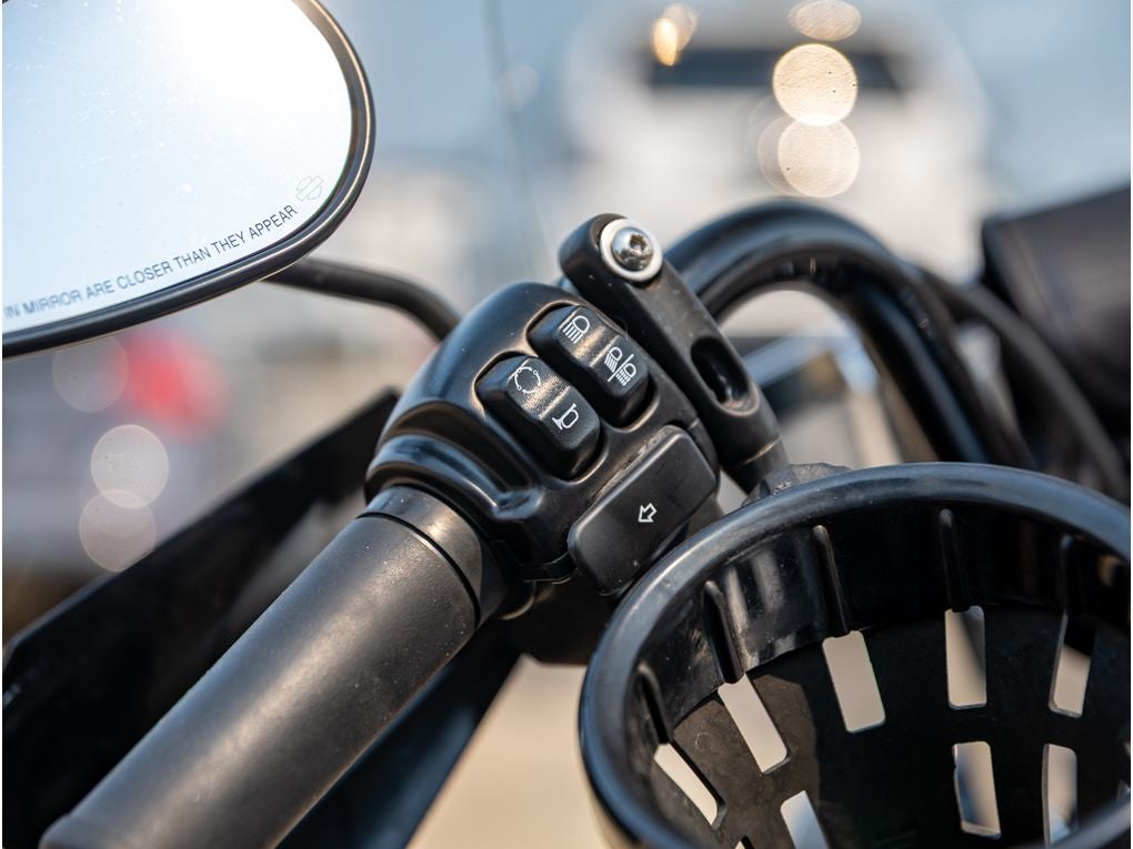 2024 Harley-Davidson FLHCS Base