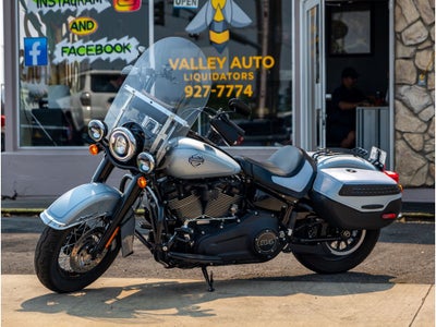 2024 Harley-Davidson FLHCS Base