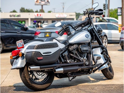 2024 Harley-Davidson FLHCS Base