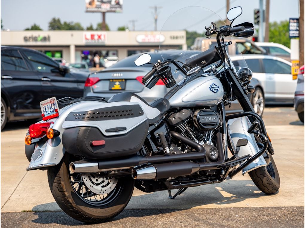 2024 Harley-Davidson FLHCS Base