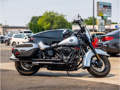 2024 Harley-Davidson FLHCS Base