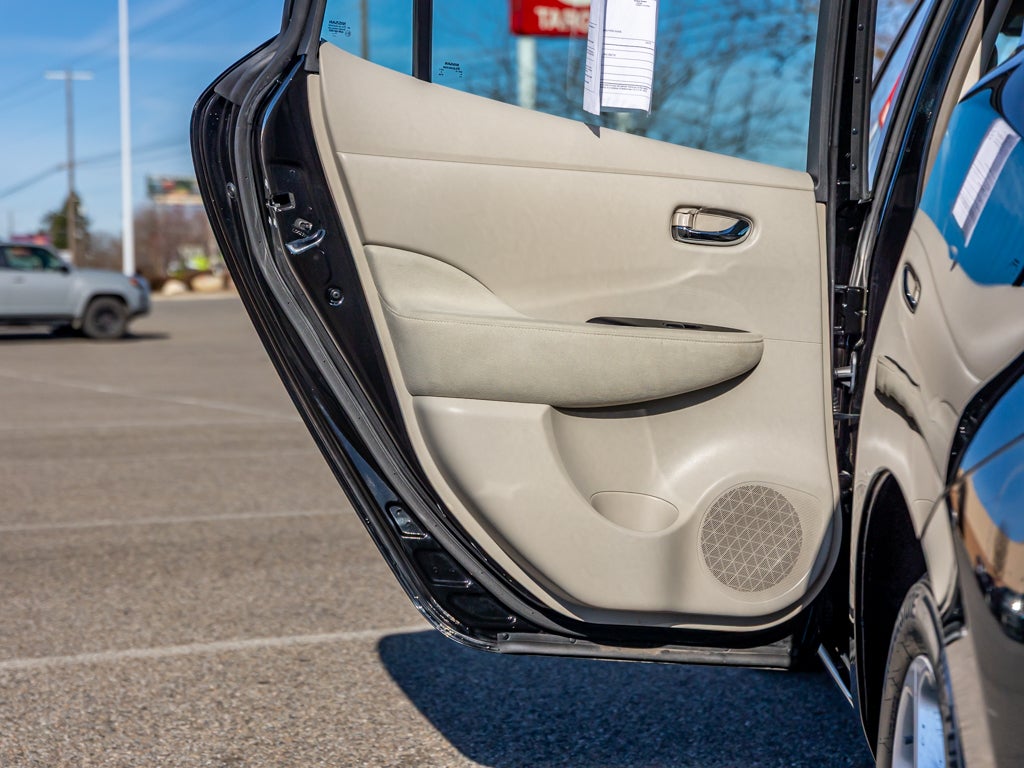 2013 Nissan LEAF Base