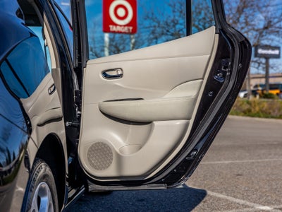 2013 Nissan LEAF Base