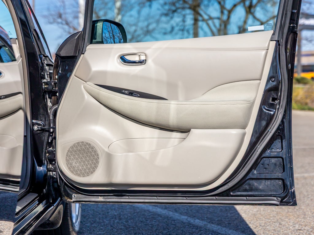 2013 Nissan LEAF Base