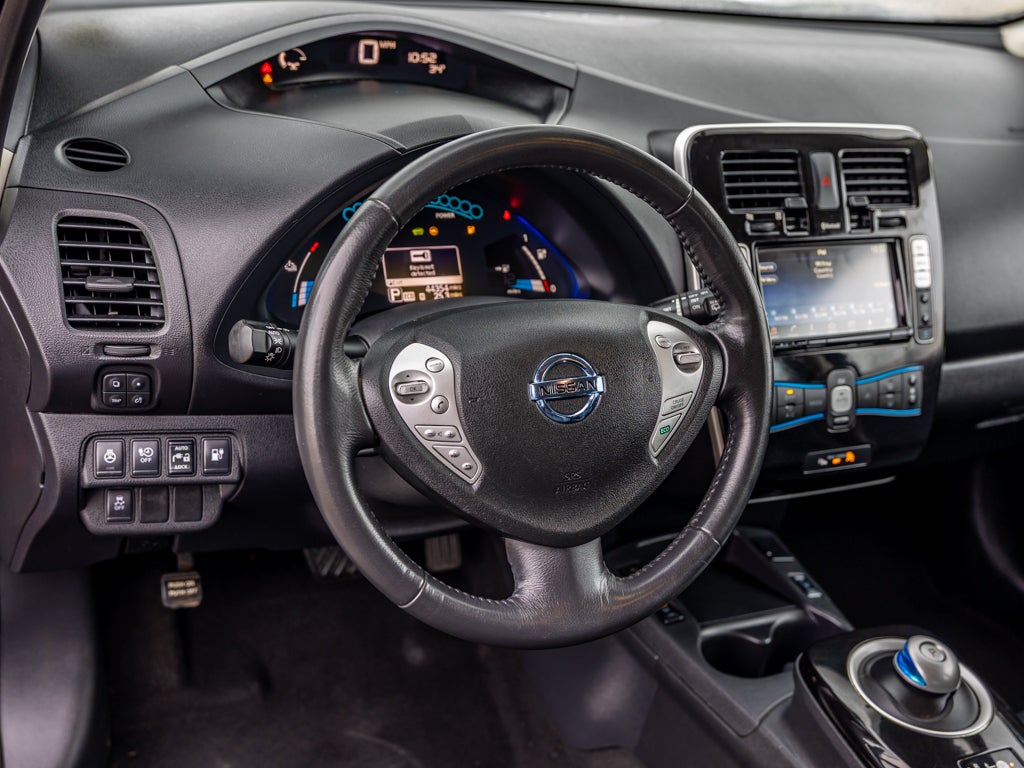 2017 Nissan LEAF Base