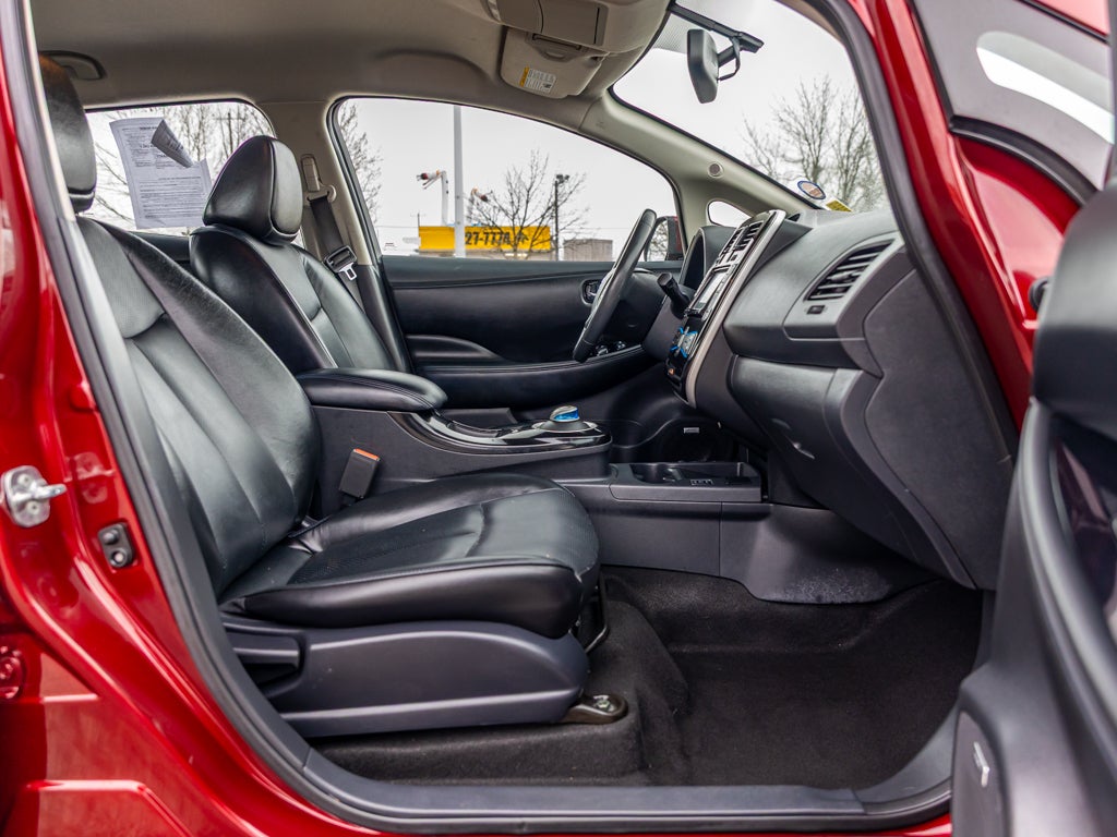 2017 Nissan LEAF Base