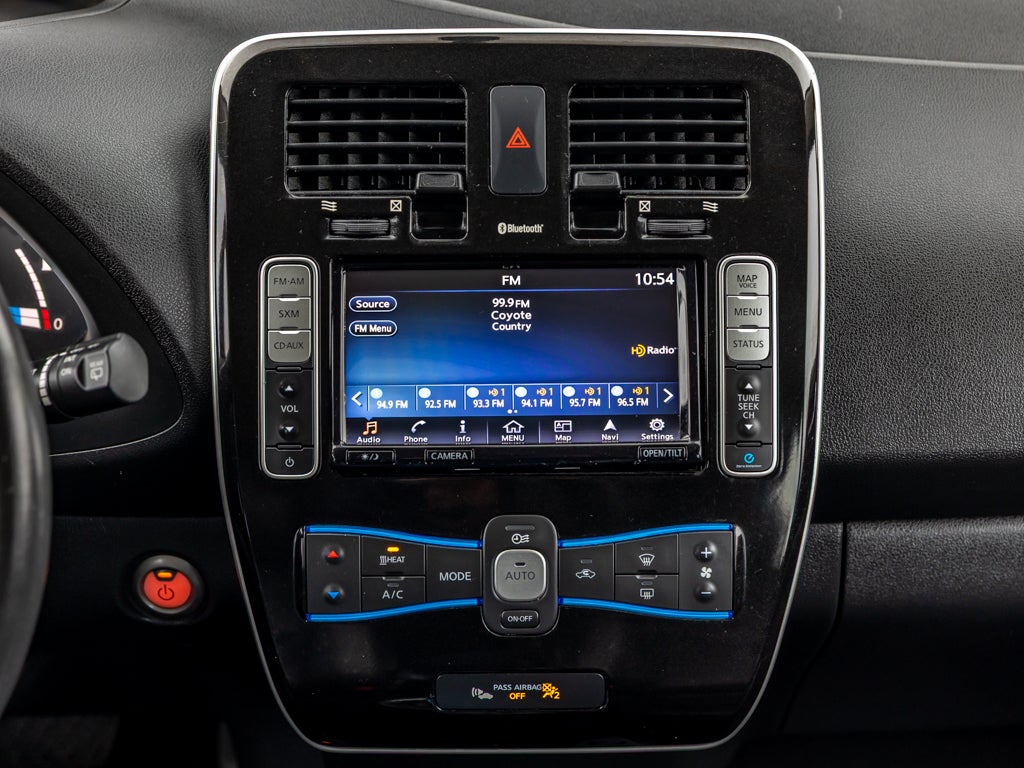 2017 Nissan LEAF Base