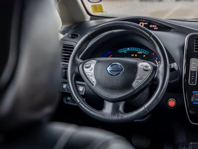 2017 Nissan LEAF Base