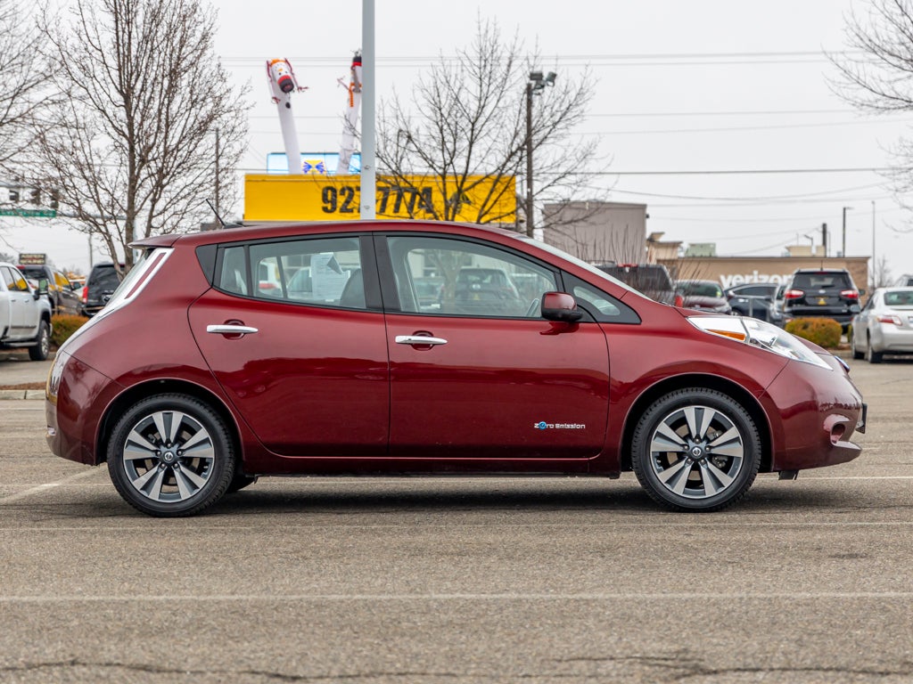 2017 Nissan LEAF Base