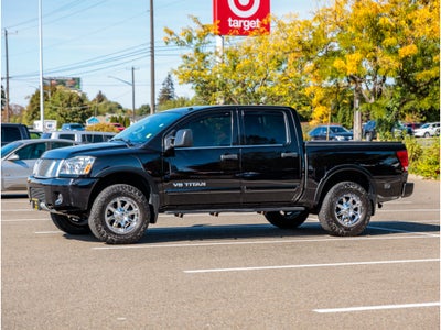 2013 Nissan Titan Base