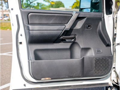 2014 Nissan Titan Base