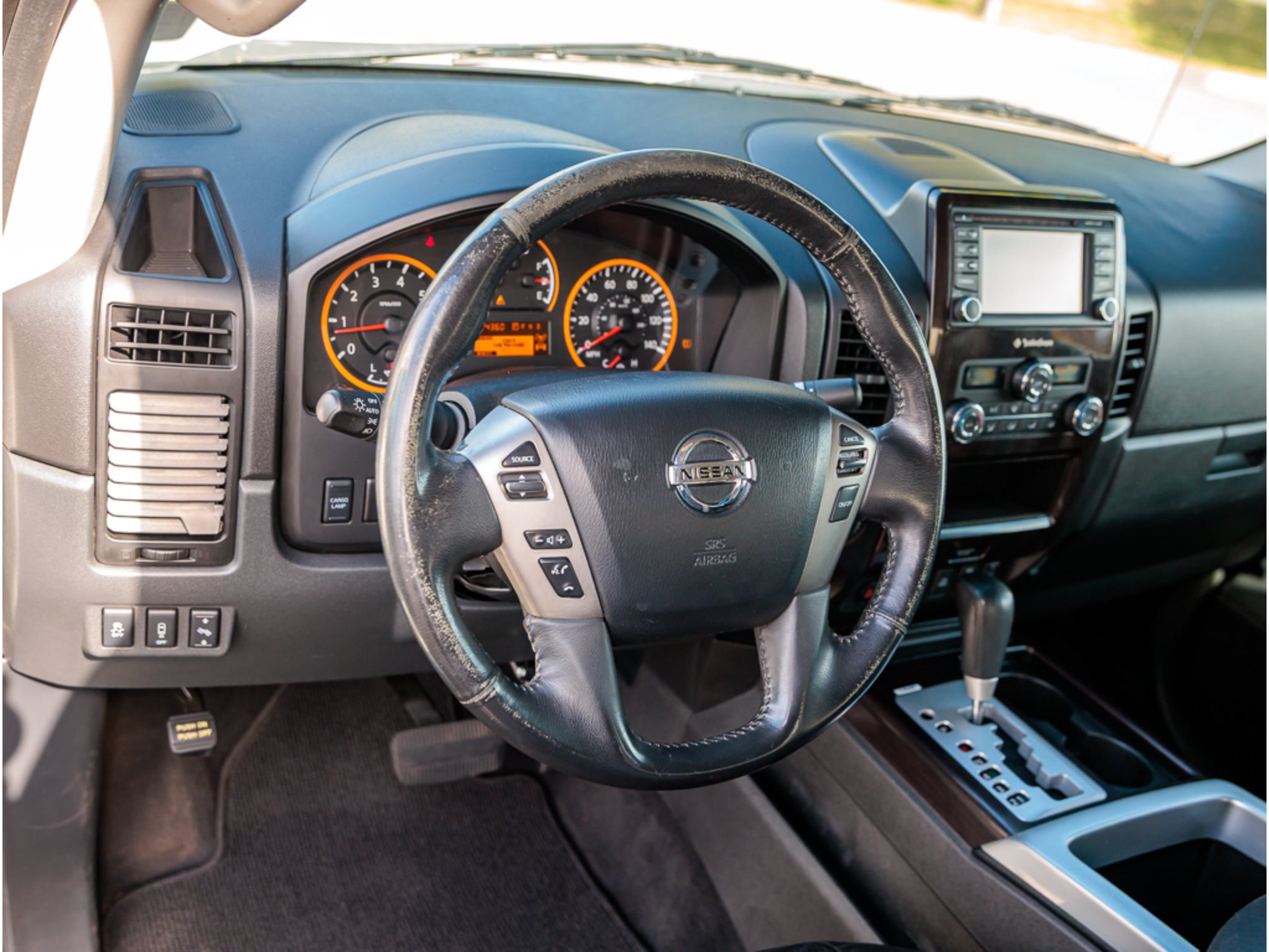 2014 Nissan Titan Base