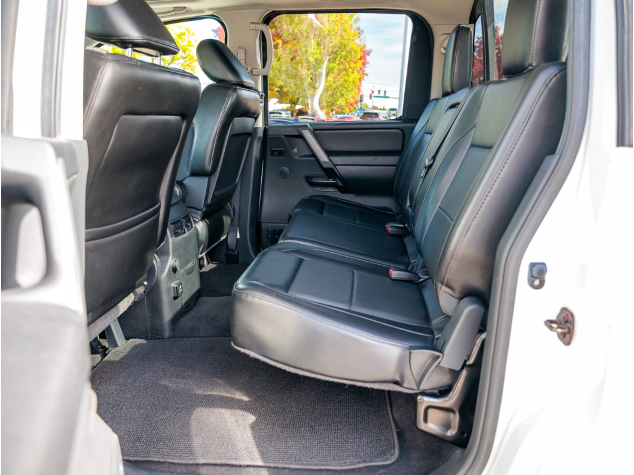2014 Nissan Titan Base