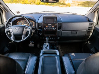 2014 Nissan Titan Base