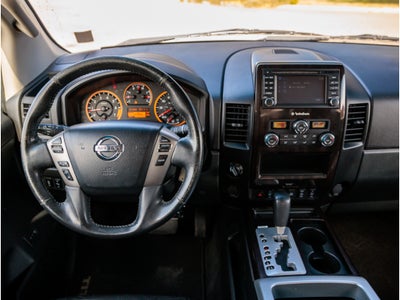 2014 Nissan Titan Base