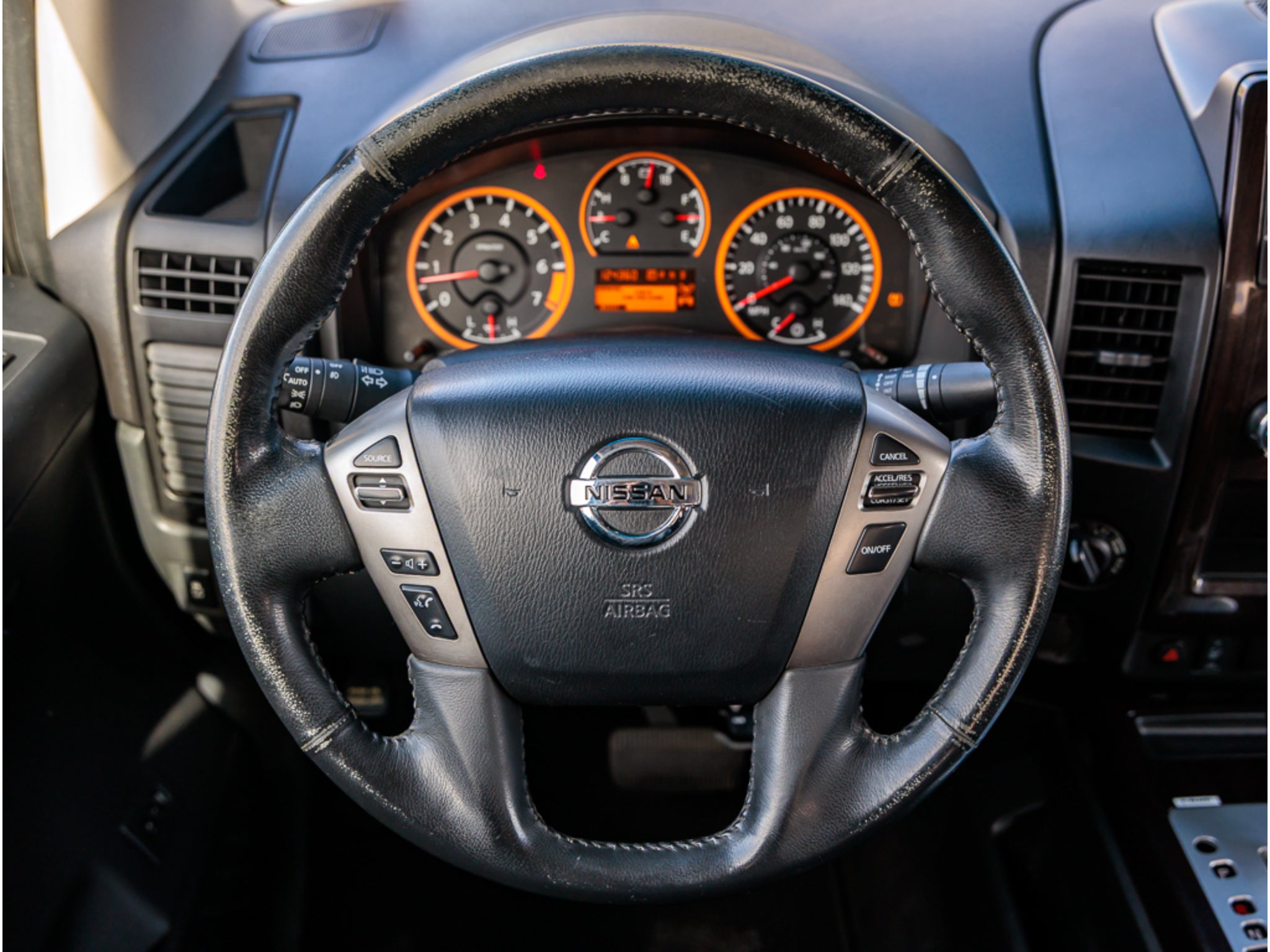 2014 Nissan Titan Base