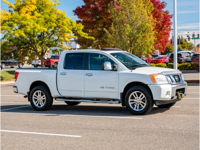 2014 Nissan Titan Base