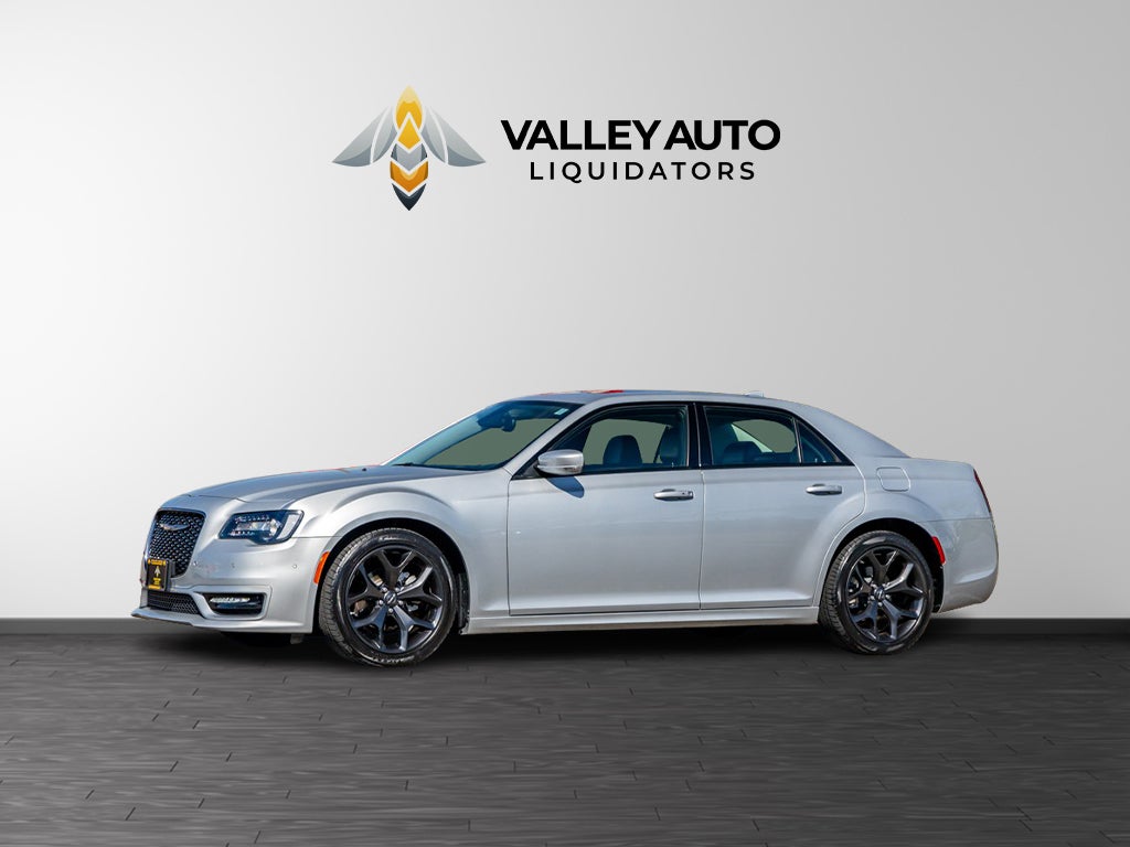 2023 Chrysler 300 Touring L