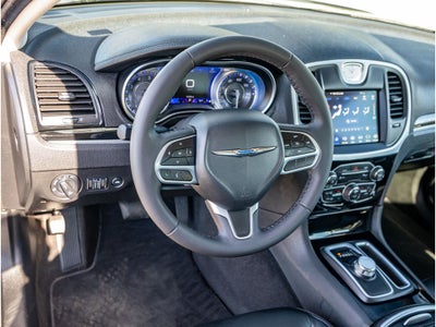2023 Chrysler 300 Touring L