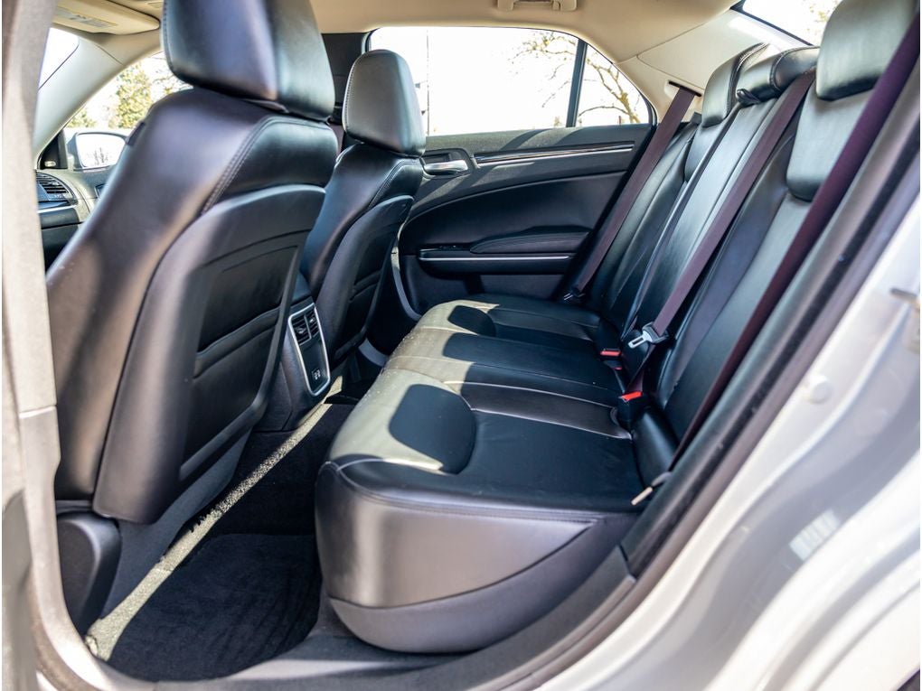 2023 Chrysler 300 Touring L