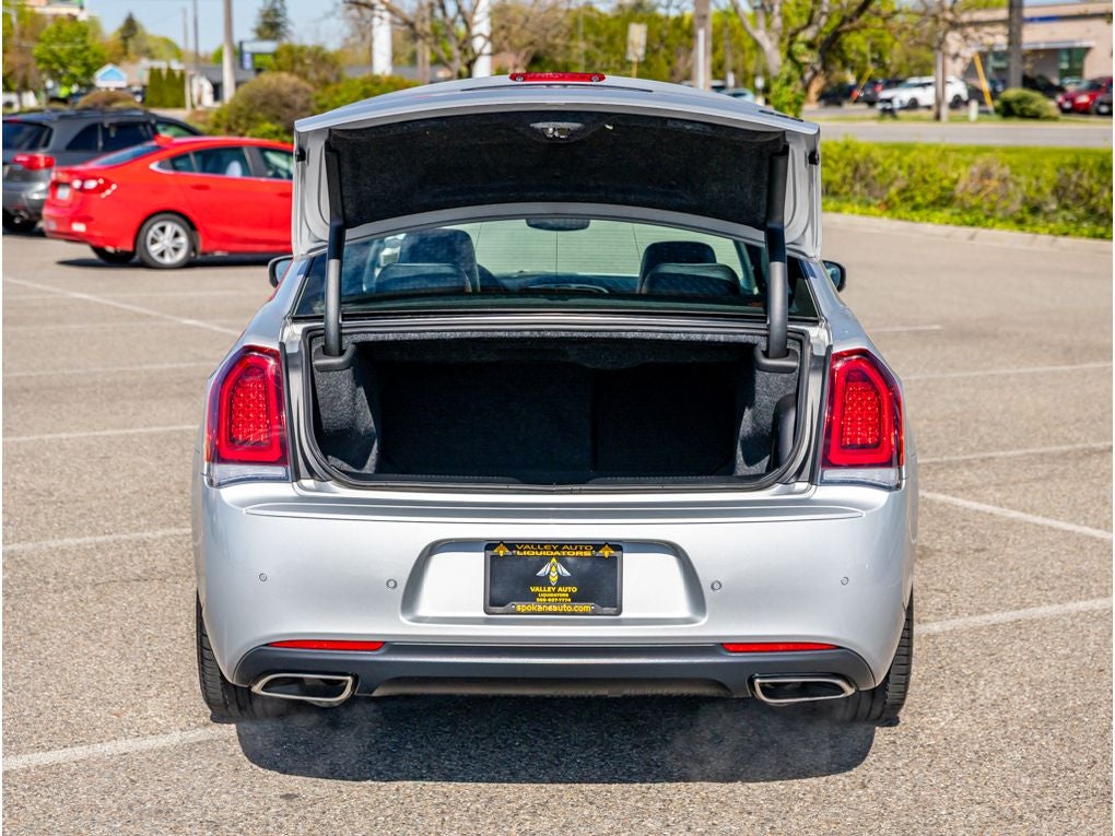 2023 Chrysler 300 Touring L