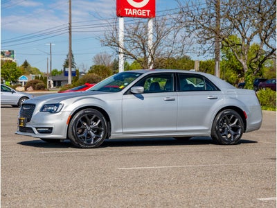2023 Chrysler 300 Touring L