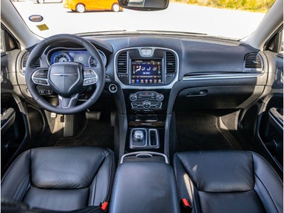 2023 Chrysler 300 Touring L